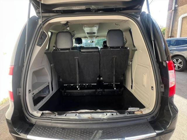 2014 Chrysler Town & Country Touring