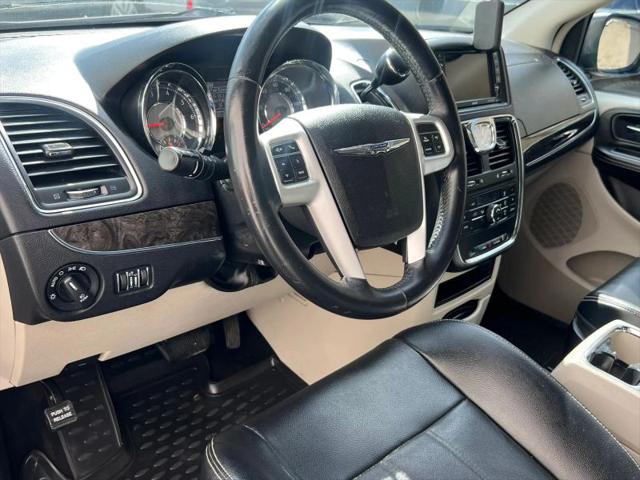 2014 Chrysler Town & Country Touring