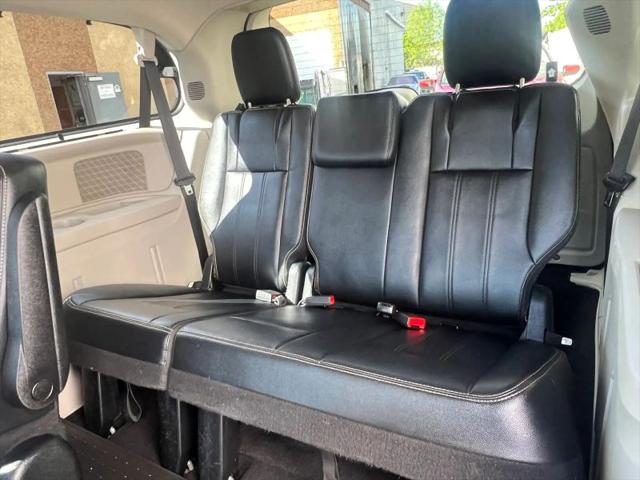 2014 Chrysler Town & Country Touring