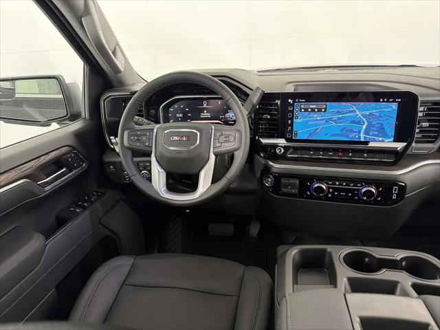 2026 GMC Sierra 1500 Crew Cab, Short Bed, SLT, 4WD