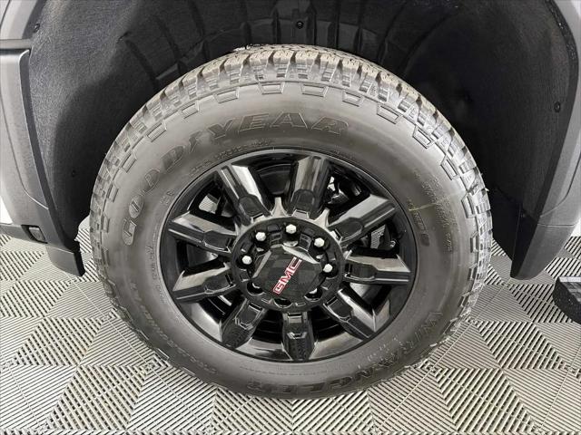 2026 GMC Sierra 2500HD Crew Cab, Standard Bed, AT4, 4WD