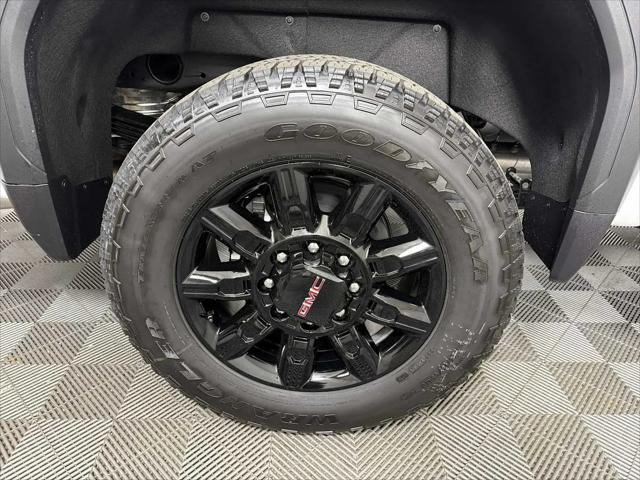 2026 GMC Sierra 2500HD Crew Cab, Standard Bed, AT4, 4WD