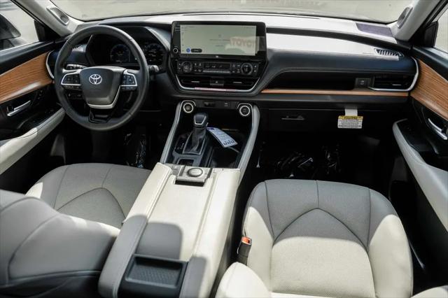 2026 Toyota Grand Highlander LE