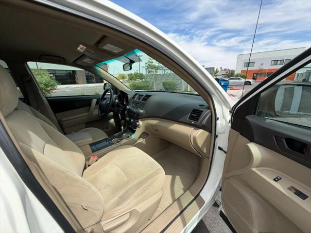2010 Toyota Highlander Base