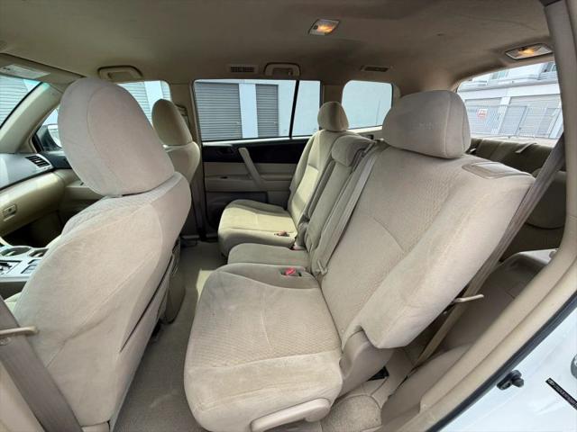 2010 Toyota Highlander Base