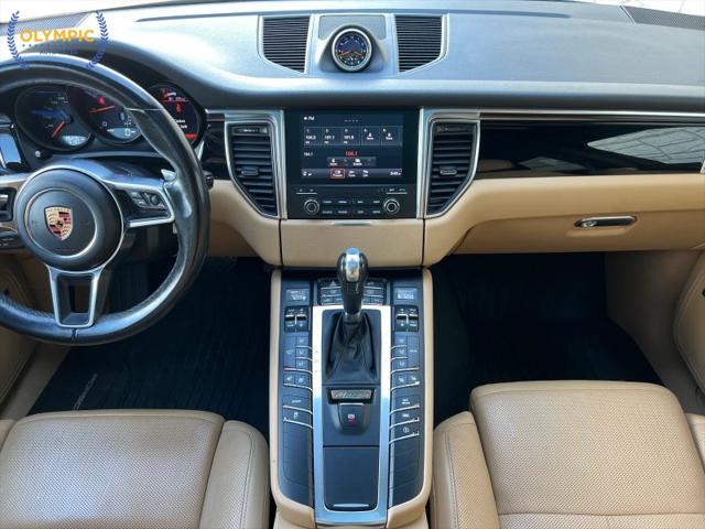 2017 Porsche Macan Base