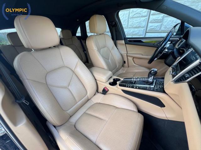 2017 Porsche Macan Base