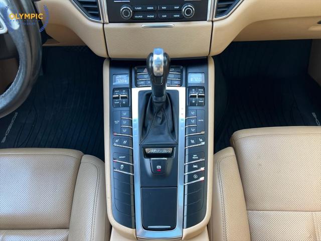 2017 Porsche Macan Base