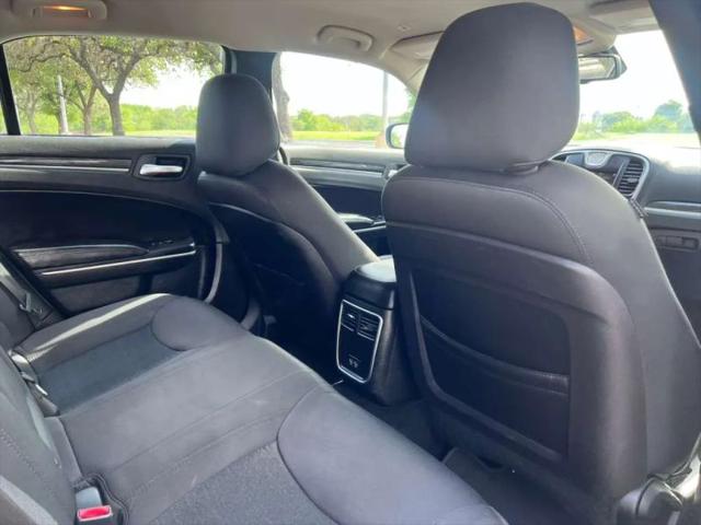 2018 Chrysler 300 Touring