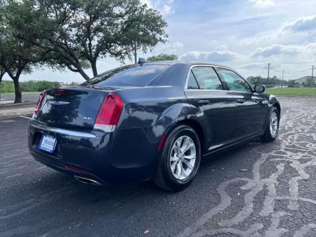 2018 Chrysler 300 Touring