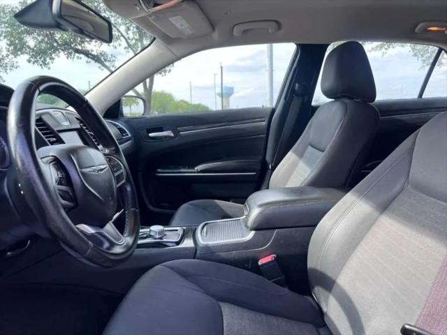 2018 Chrysler 300 Touring