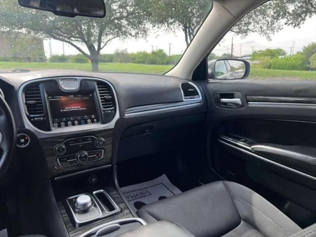 2018 Chrysler 300 Touring