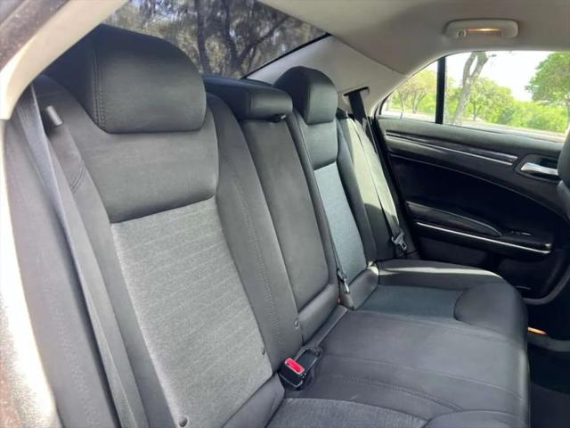 2018 Chrysler 300 Touring