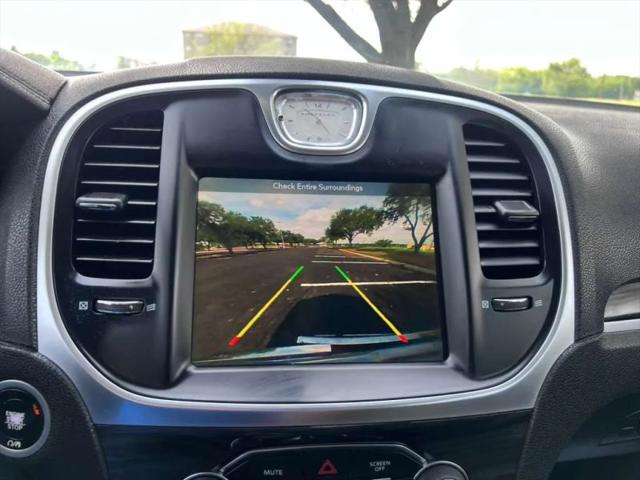 2018 Chrysler 300 Touring
