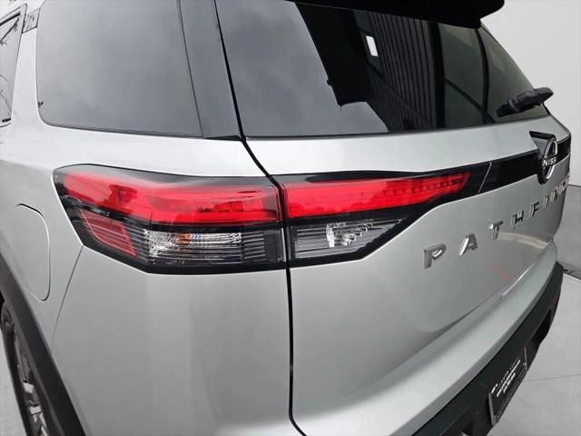 2022 Nissan Pathfinder SV 2WD