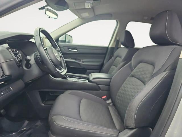 2022 Nissan Pathfinder SV 2WD