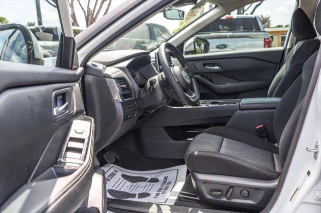 2024 Nissan Rogue SV FWD