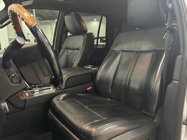 2017 Lincoln Navigator Select