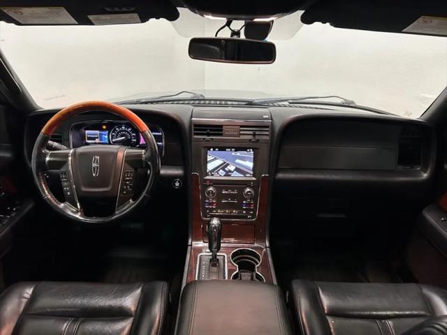 2017 Lincoln Navigator Select