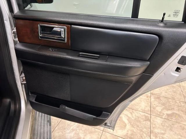 2017 Lincoln Navigator Select