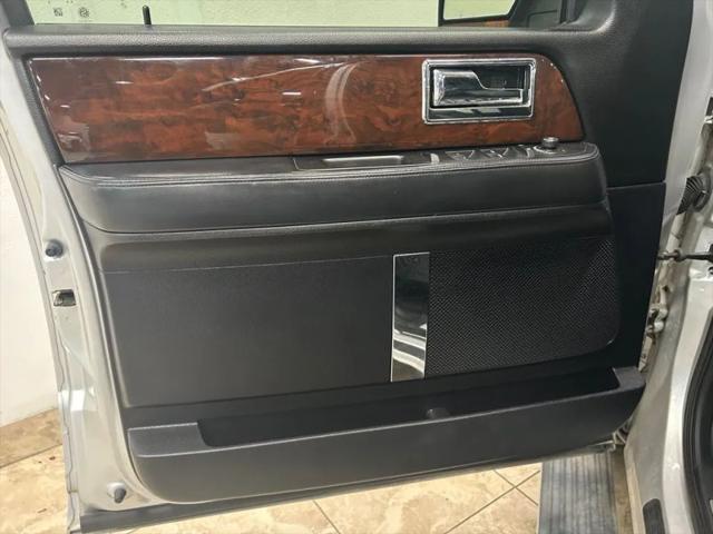 2017 Lincoln Navigator Select