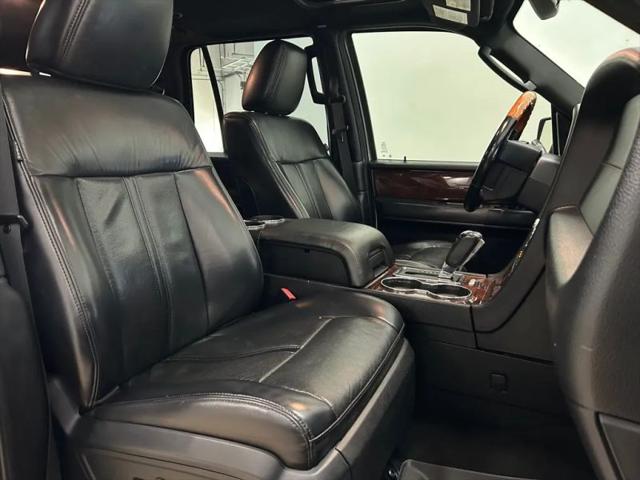 2017 Lincoln Navigator Select