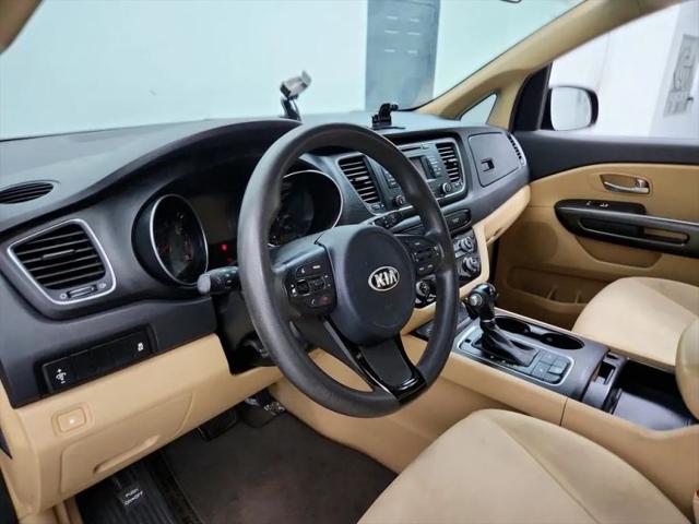 2015 Kia Sedona LX