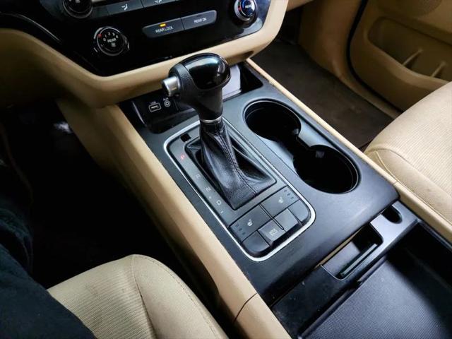 2015 Kia Sedona LX