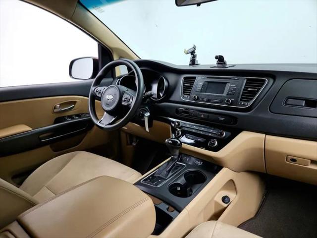 2015 Kia Sedona LX