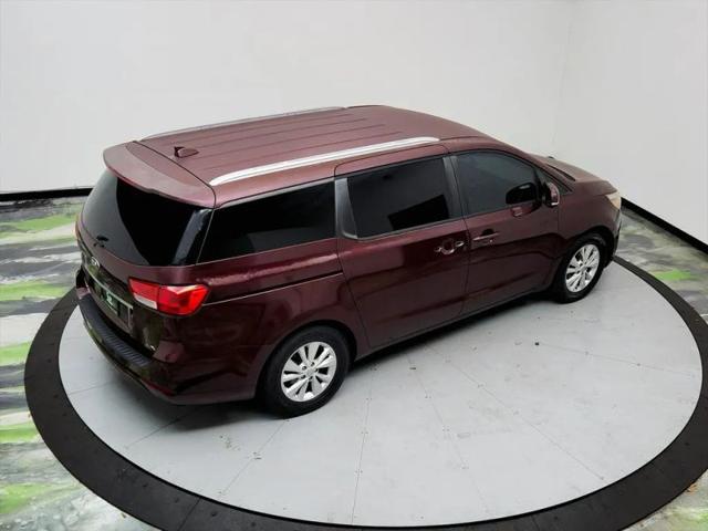 2015 Kia Sedona LX