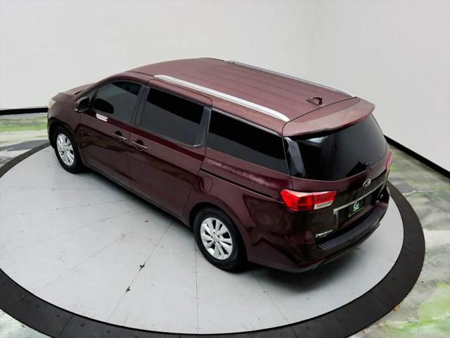 2015 Kia Sedona LX