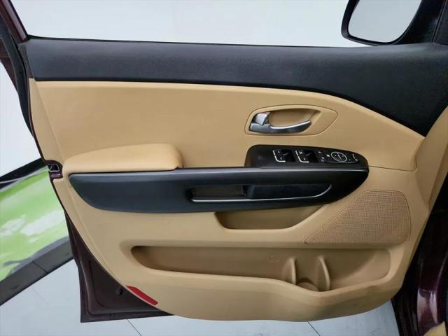 2015 Kia Sedona LX