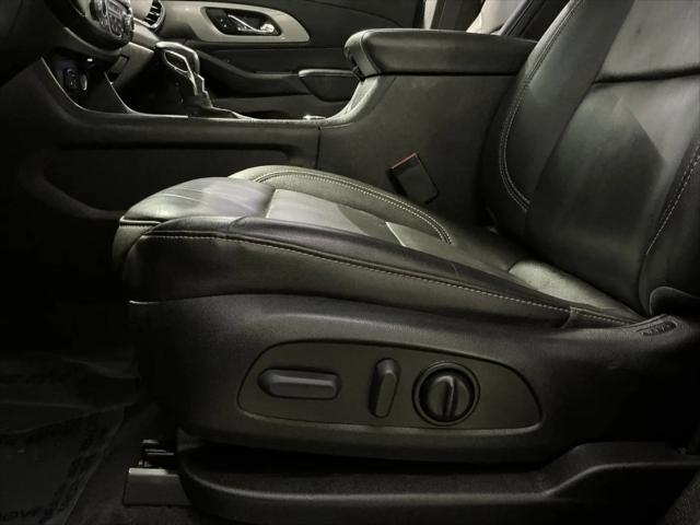 2022 Chevrolet Traverse AWD LT Leather