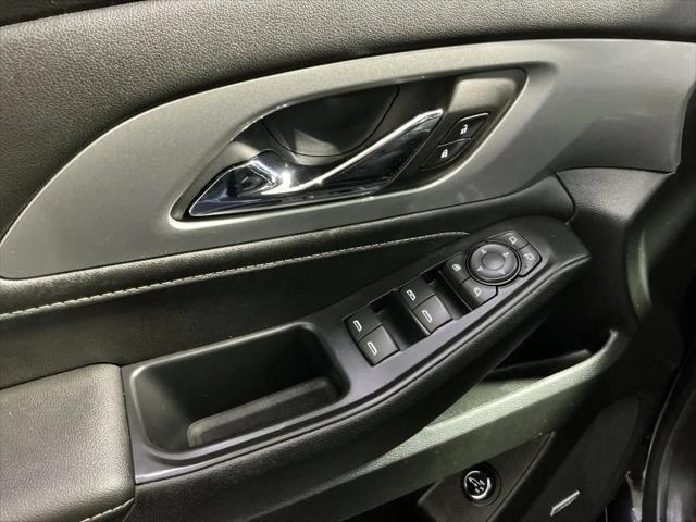 2022 Chevrolet Traverse AWD LT Leather