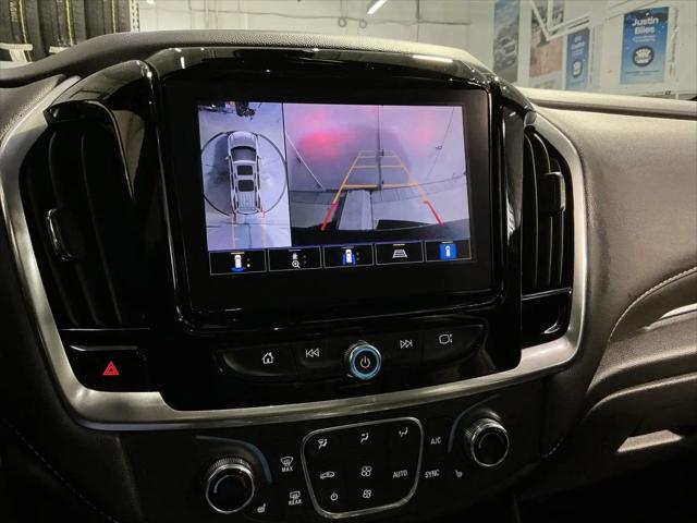 2022 Chevrolet Traverse AWD LT Leather