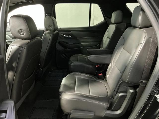 2022 Chevrolet Traverse AWD LT Leather