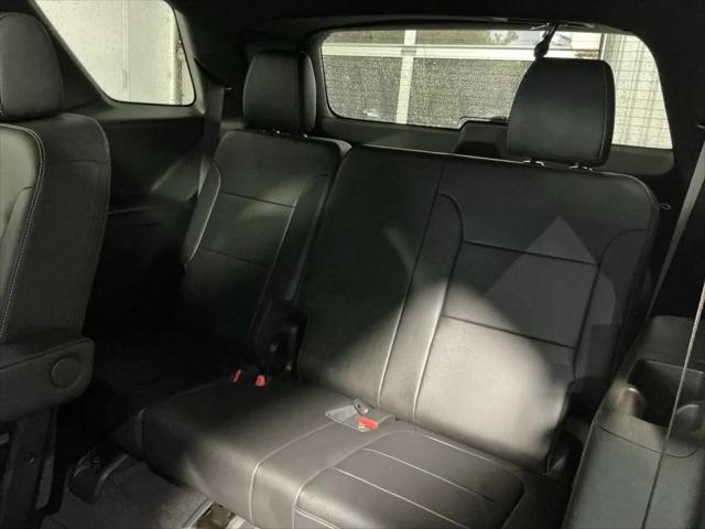 2022 Chevrolet Traverse AWD LT Leather