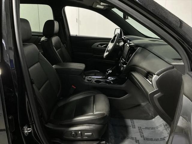 2022 Chevrolet Traverse AWD LT Leather