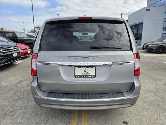 2015 Chrysler Town & Country Touring