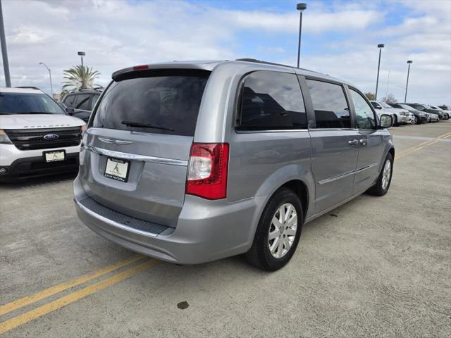2015 Chrysler Town & Country Touring