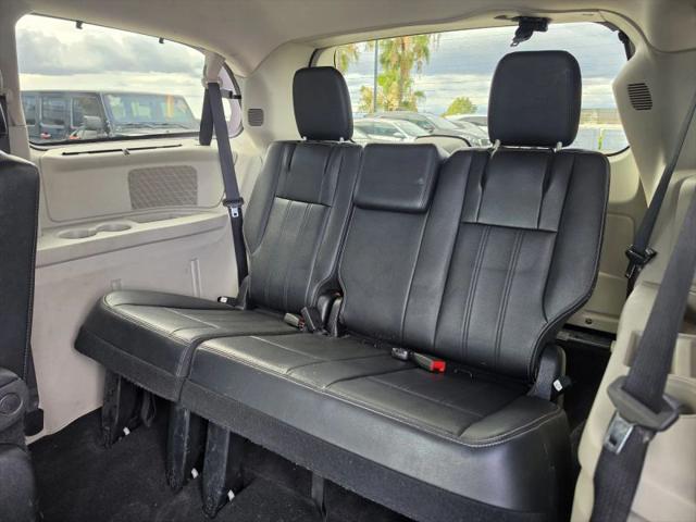 2015 Chrysler Town & Country Touring