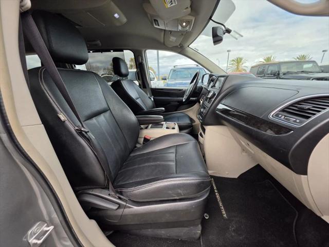 2015 Chrysler Town & Country Touring