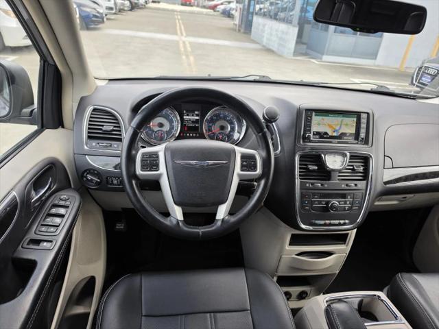 2015 Chrysler Town & Country Touring