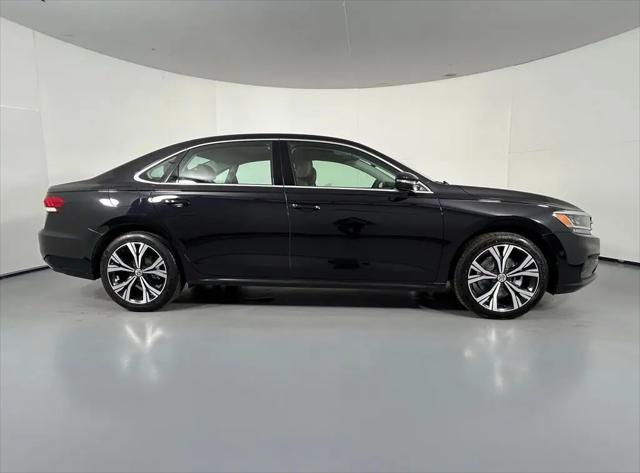 2022 Volkswagen Passat 2.0T SE
