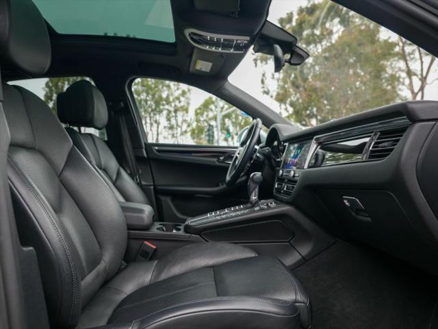 2021 Porsche Macan Base