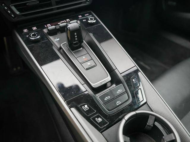 2021 Porsche 911 Carrera Cabriolet