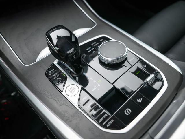 2022 BMW X7 M50i