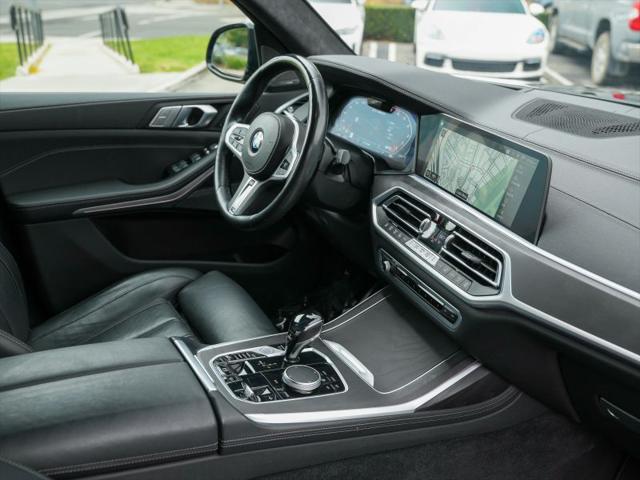 2022 BMW X7 M50i