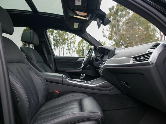 2022 BMW X7 M50i