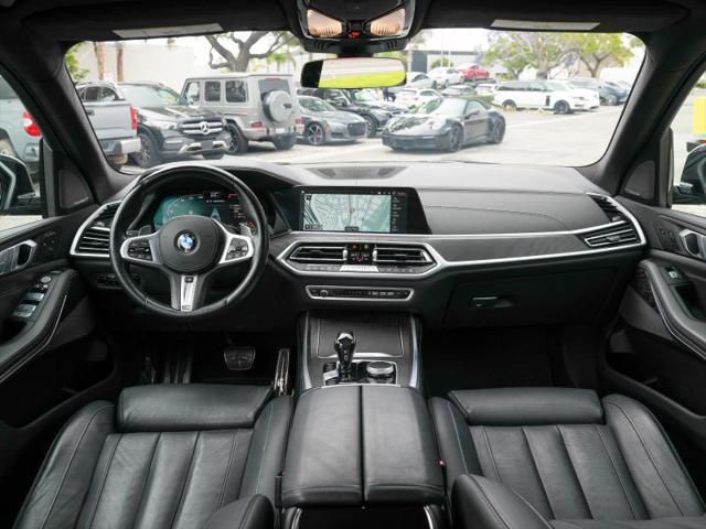 2022 BMW X7 M50i